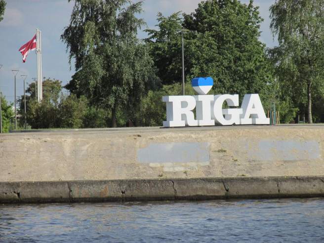 received_1618337578417053