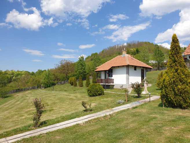 IMG-805fa05a4061cdf1fdf0c5d2c973d560-V