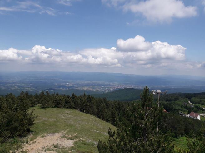 IMG-f69c04ab00e908d9d396735d8c4bdf85-V